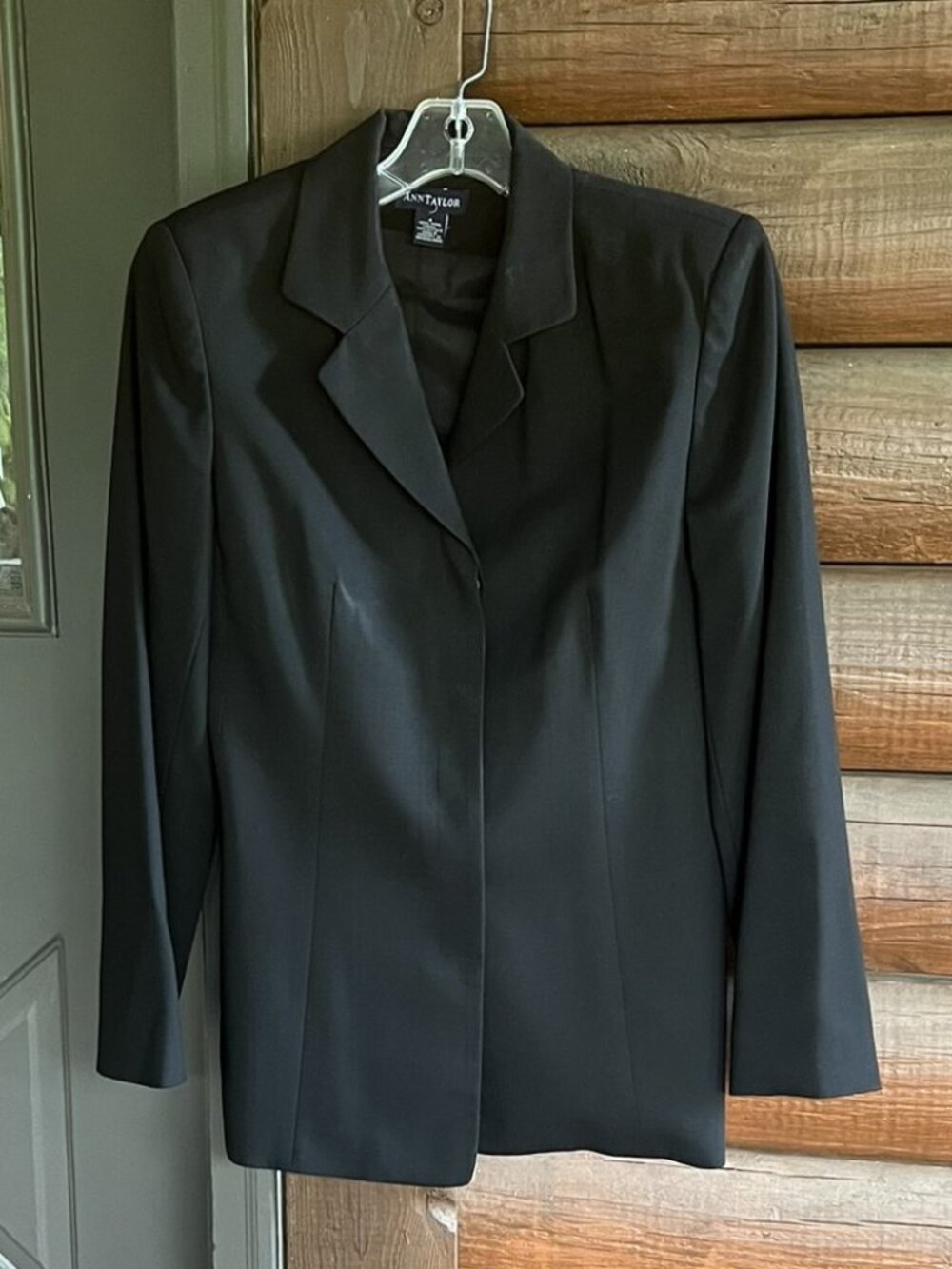 Ann Taylor Black 100% Wool Lined Blazer w/Hidden Four-Button Placket, Size 4